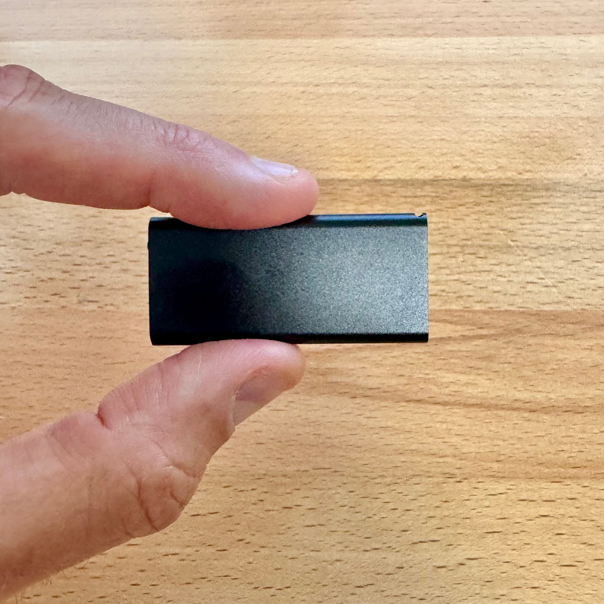 Thin voice recorder VR-140 what's in the box