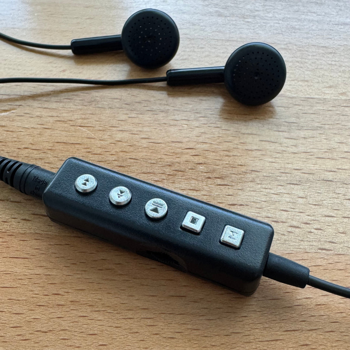 Pen recorder VP-79 with wired controller and earphones
